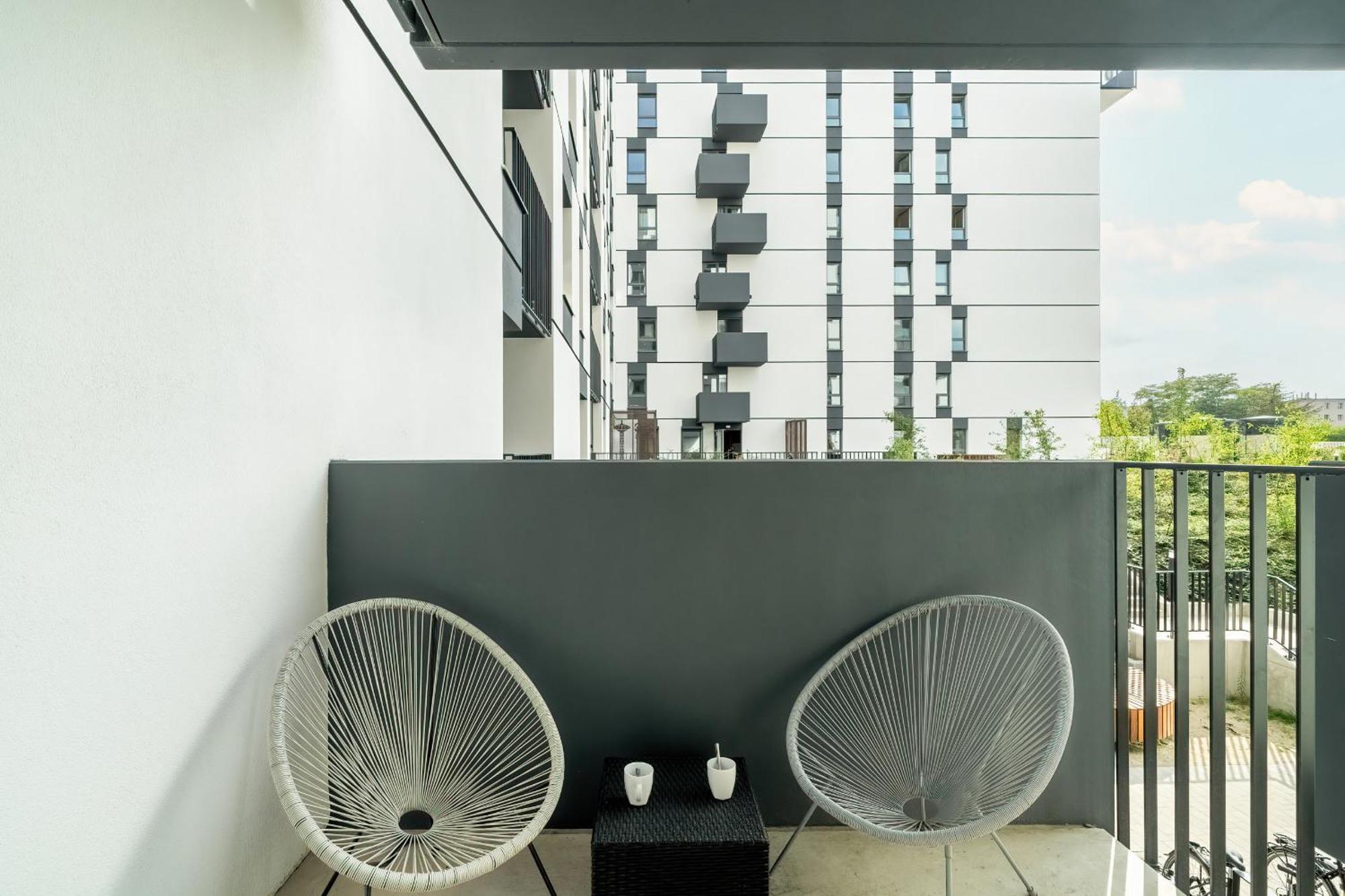 Cozy Studio With Parking In Poznan By Noclegi Renters ภายนอก รูปภาพ